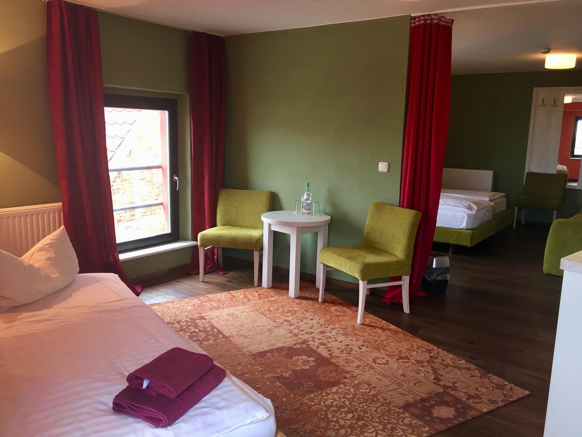 Maerchenhotel ベルゲン・アウフ・リューゲン エクステリア 写真