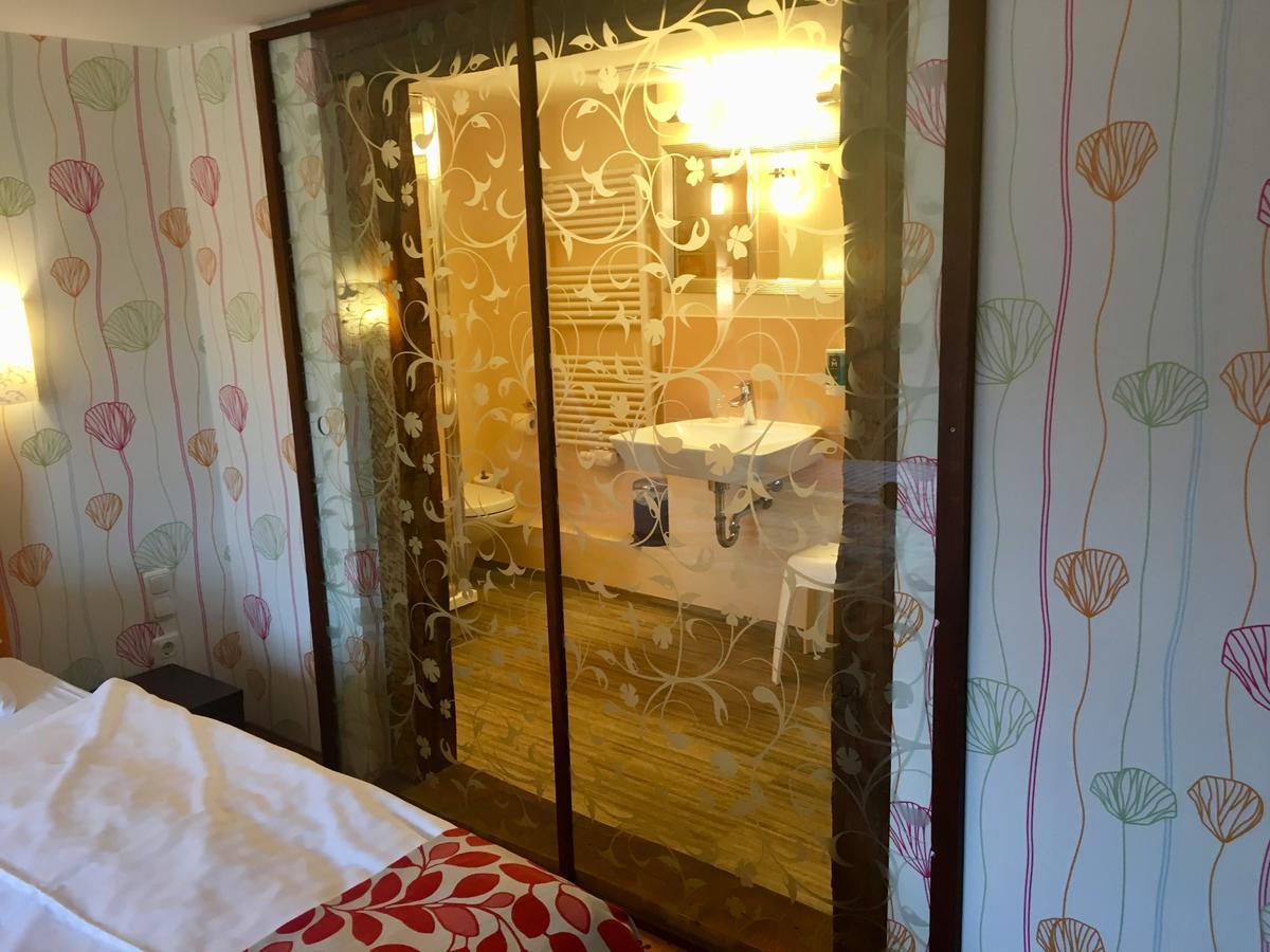 Maerchenhotel ベルゲン・アウフ・リューゲン エクステリア 写真